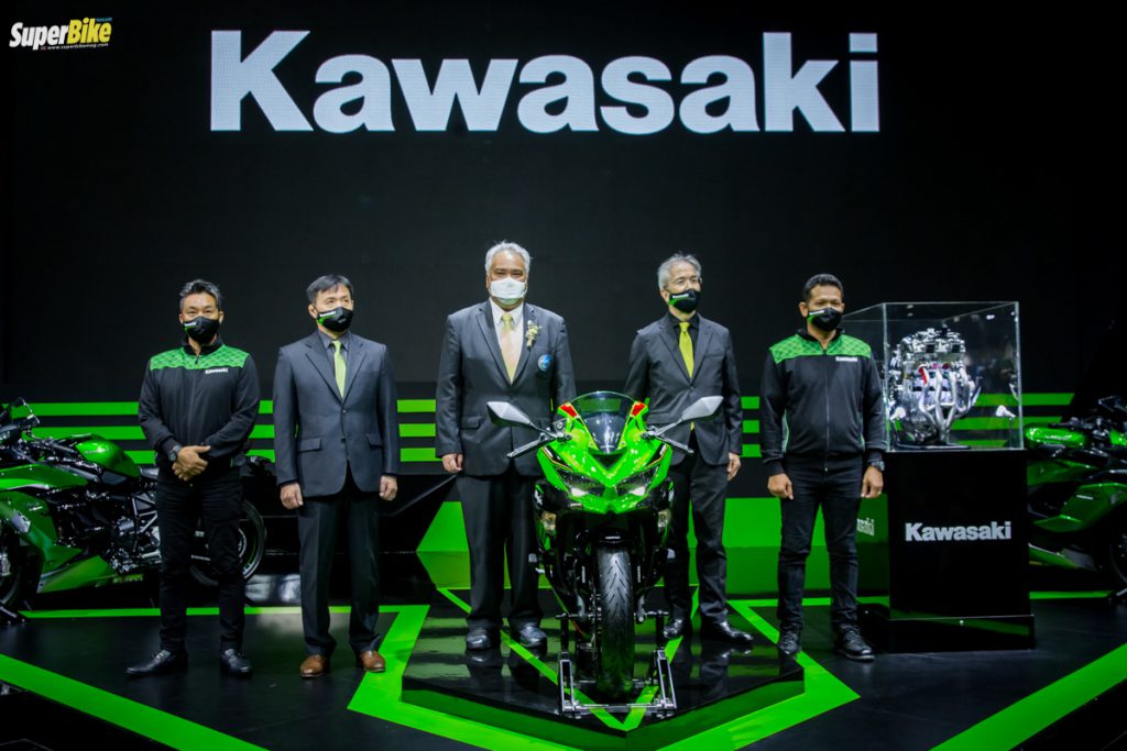 Kawasaki เปิดตัว Ninja ZX-25R