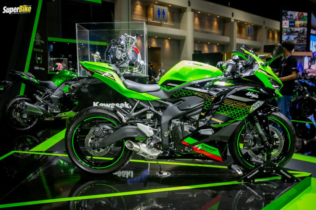 Kawasaki เปิดตัว Ninja ZX-25R