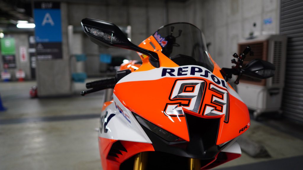 CBR1000RR-R แต่งลาย Repsol 