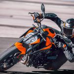 KTM 890 DUKE – Action-2