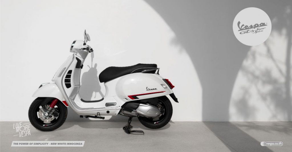 Vespa GTS Super Sport 300 HPE - White Innocenza