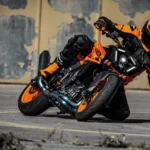 554120_MY24 KTM 990 DUKE_Action_Cat A_Action_ACTION_01_ACTION