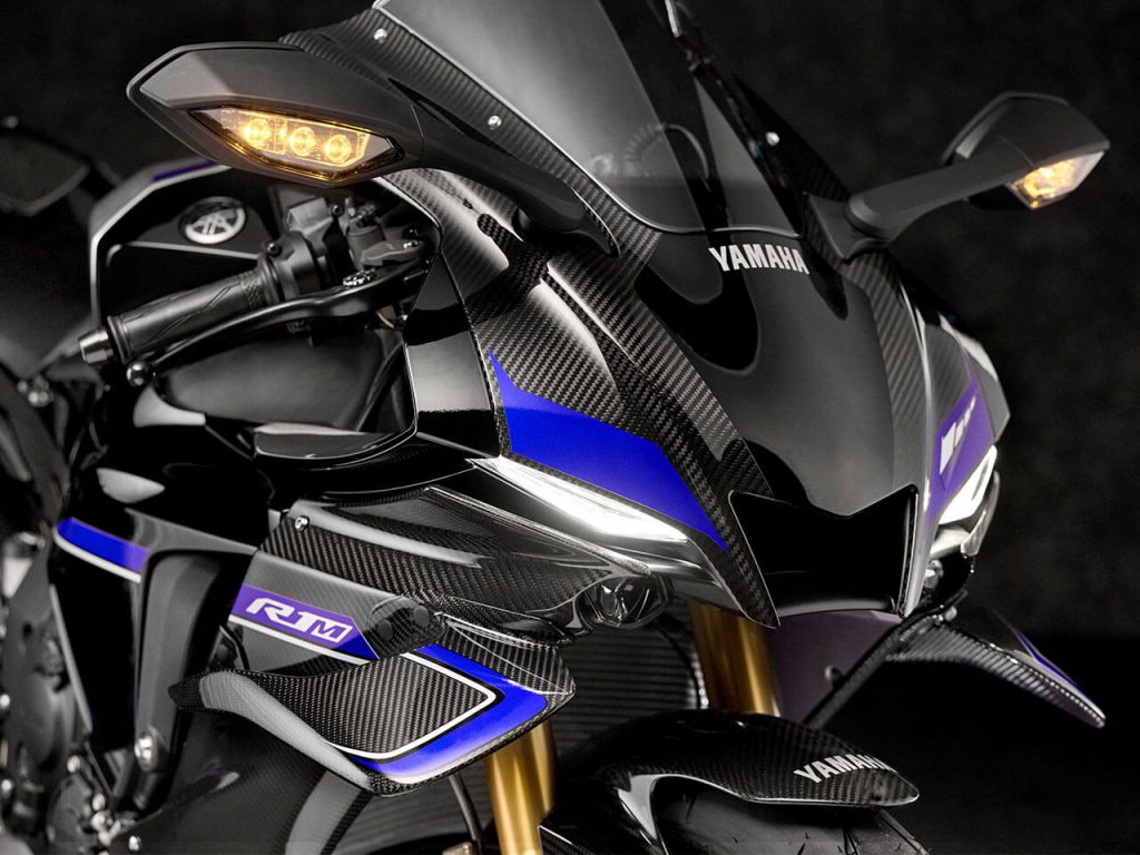 Yamaha R1 2025