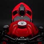 Ducati-Streetfighter-V2-V2S-overview-card-slider-1080×1080-05